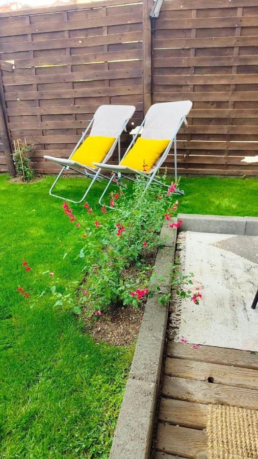 Studio 007 Les Terrasses De Californie Annonay Exterior photo